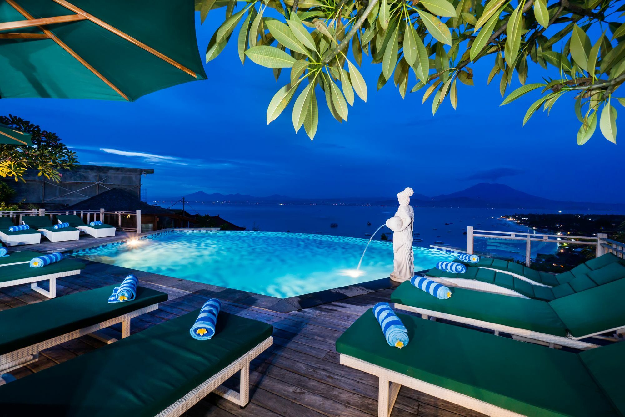 Jenggala Hill Hotel Nusa Lembongan  Ngoại thất bức ảnh