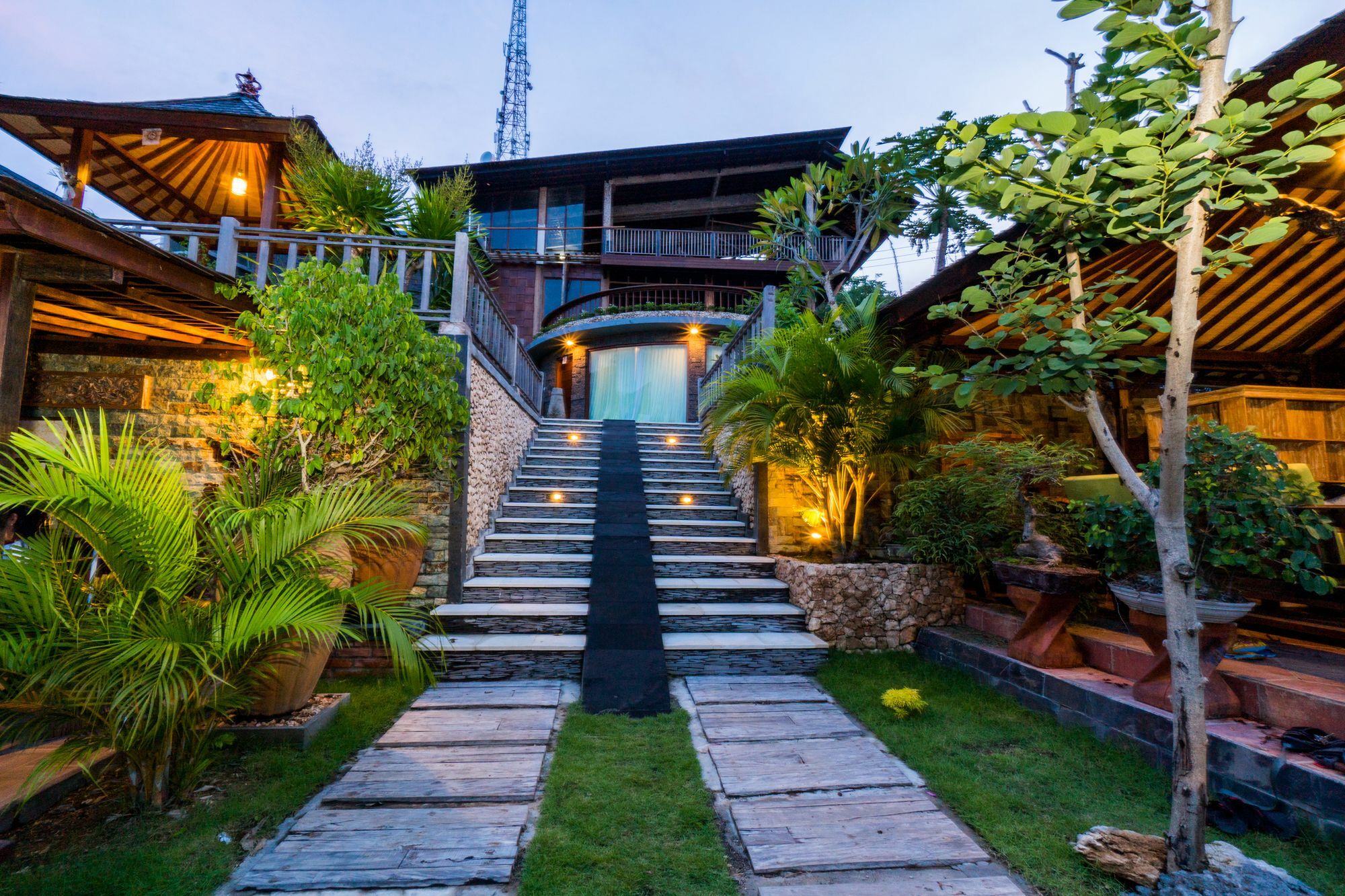 Jenggala Hill Hotel Nusa Lembongan  Ngoại thất bức ảnh